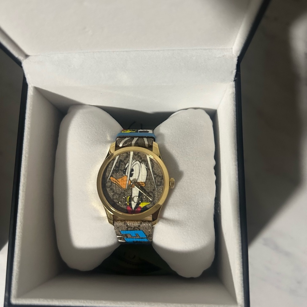 GUCCI G-Timeless Donald Duck Watch